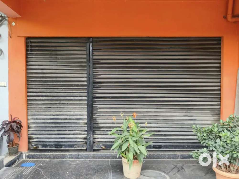 COMMERCIAL SPACE FOR RENT