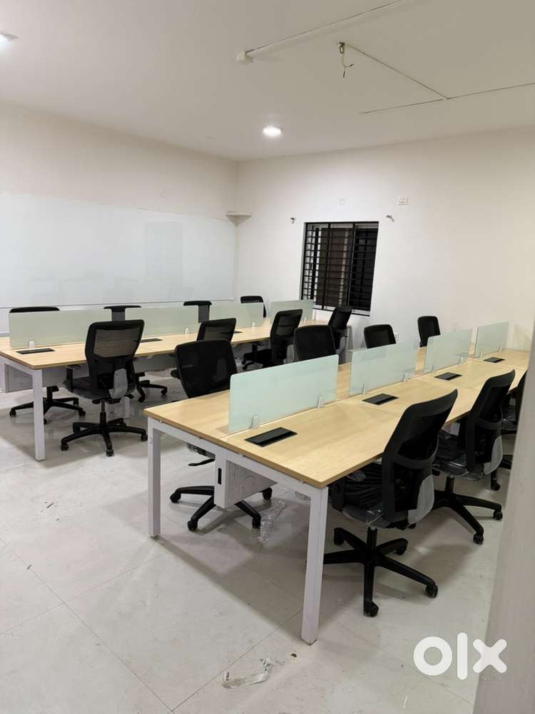 Modular pffice workstation available in low price