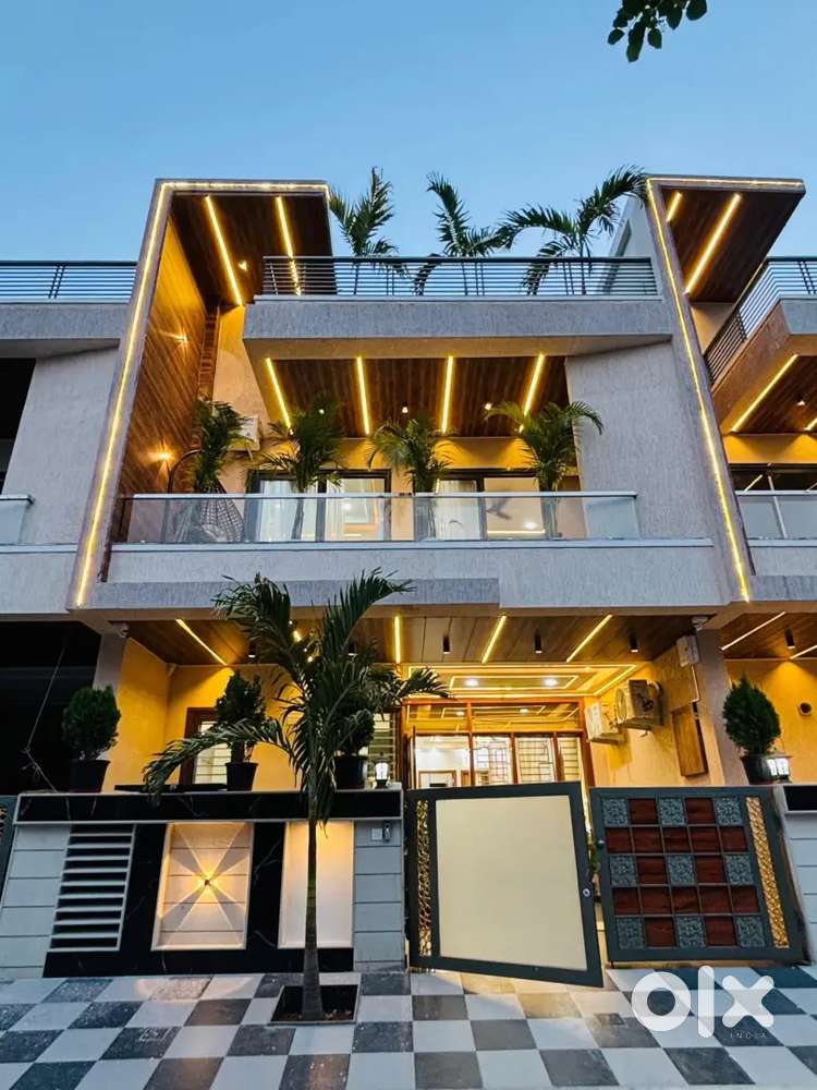 60 fit रोड पर यूआईटी कन्वर्टेड मकान बेचना हे सेक्टर 9 के आगे