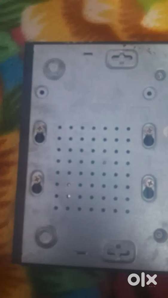 Cctv camera ka dvr h aur 1tb ka hardisk h