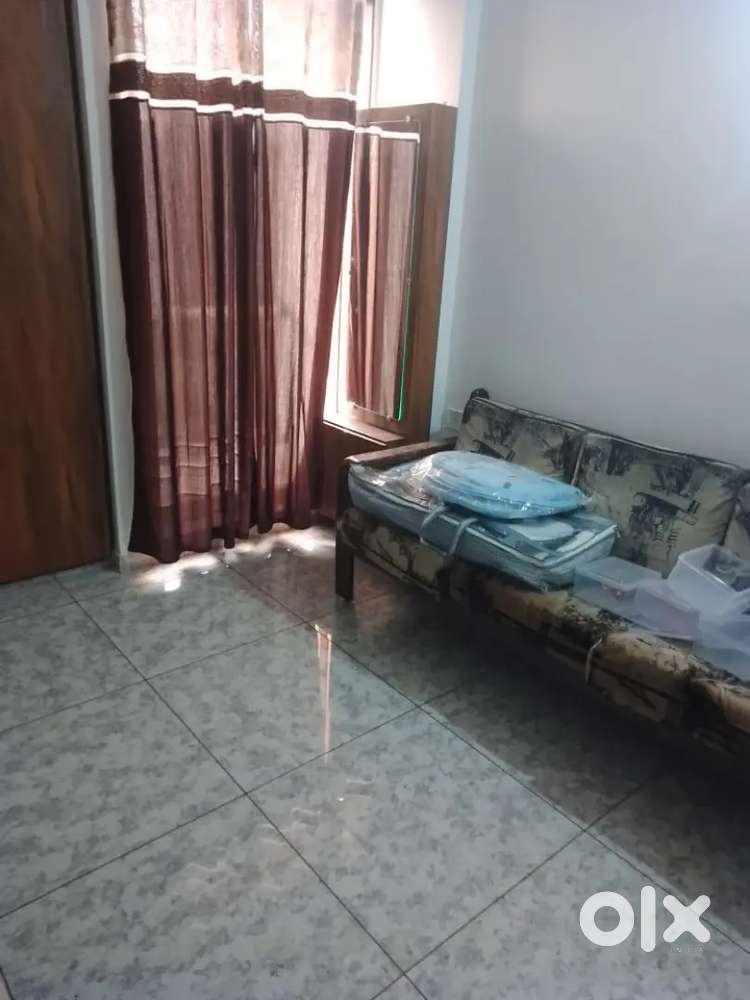 Flor No 5 Falet No 502 Aju Baju Ma Padosh Sara 80 Rod Side Open