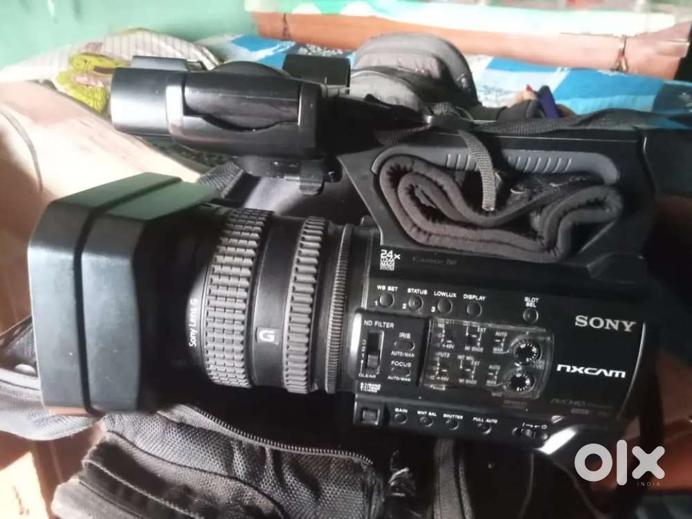 Nx100sony Camera 4sal purana h per full condition me h koee dikkat nhi