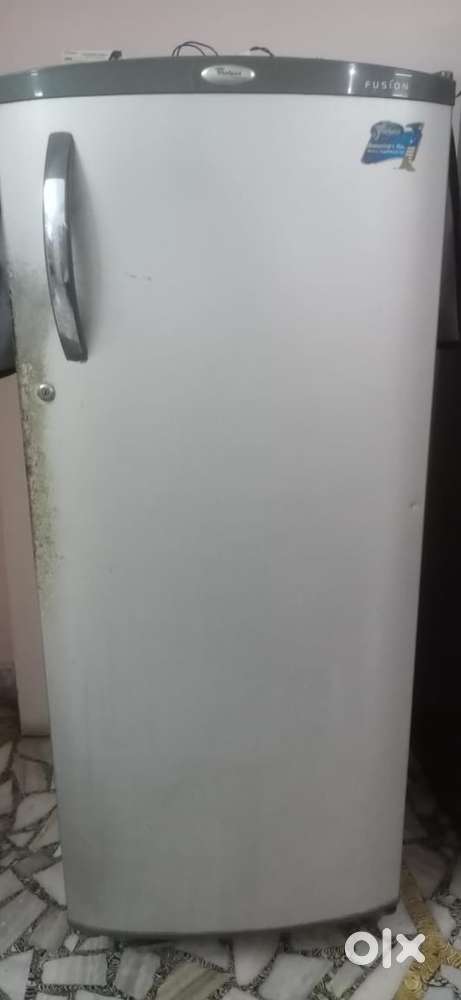 310 ltrs whirlpool single door refrigerator for sale in good condition