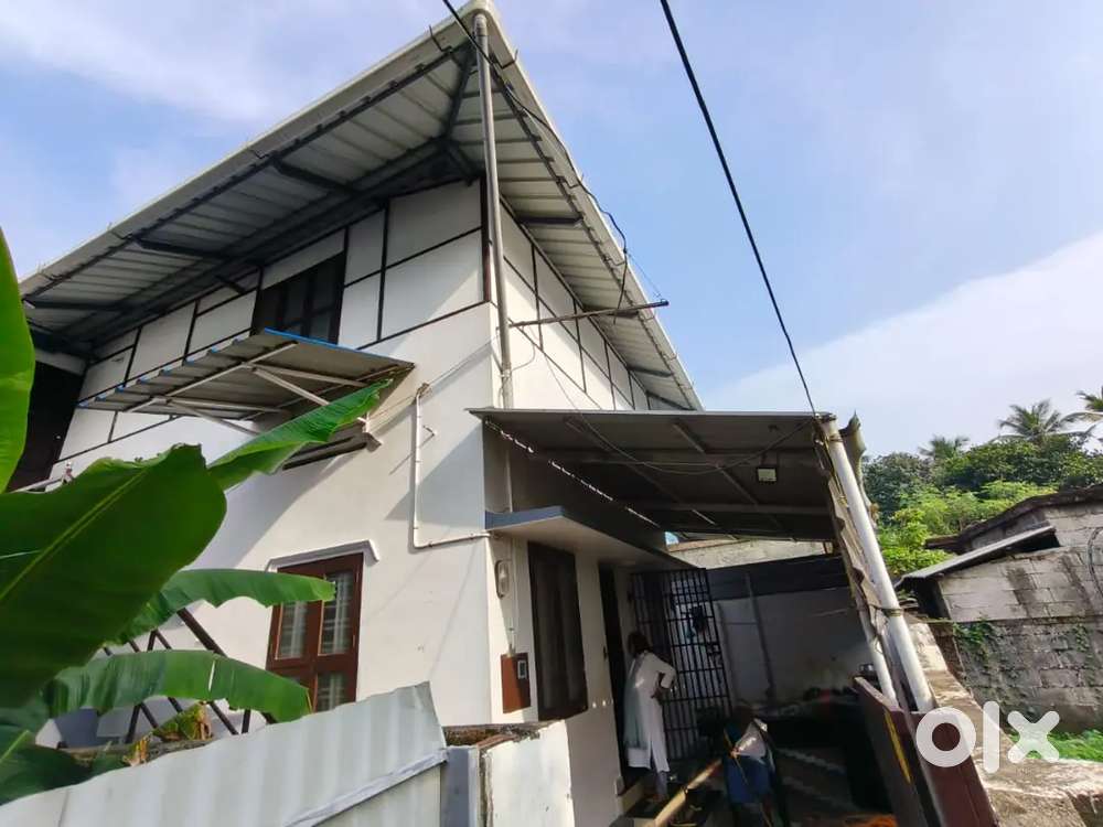 Maruthoor 5cent 4BHK