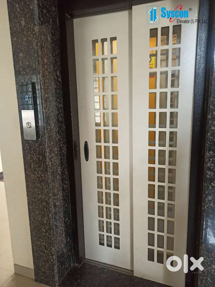 Nawazish Chock, 1 BHK FLAT _ FRONT SIDE _ Urgent Sale