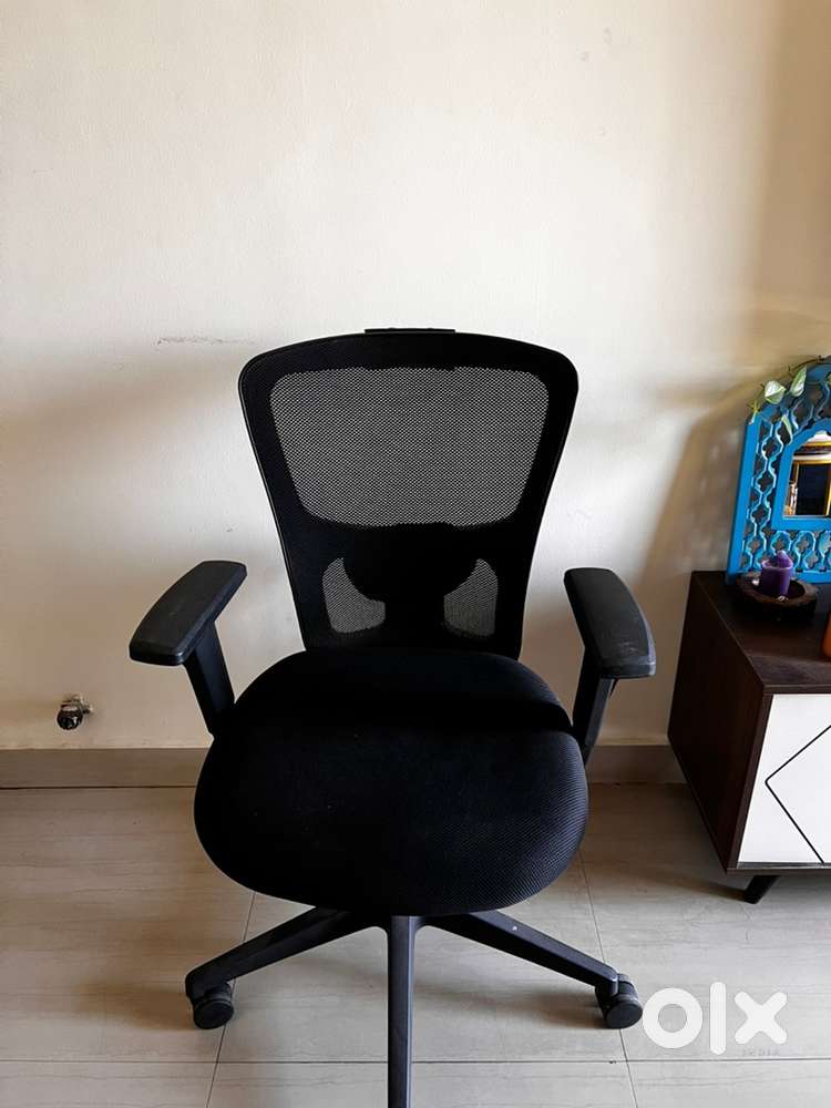 Innowin Ergonomic Office Chair - Negotiable price