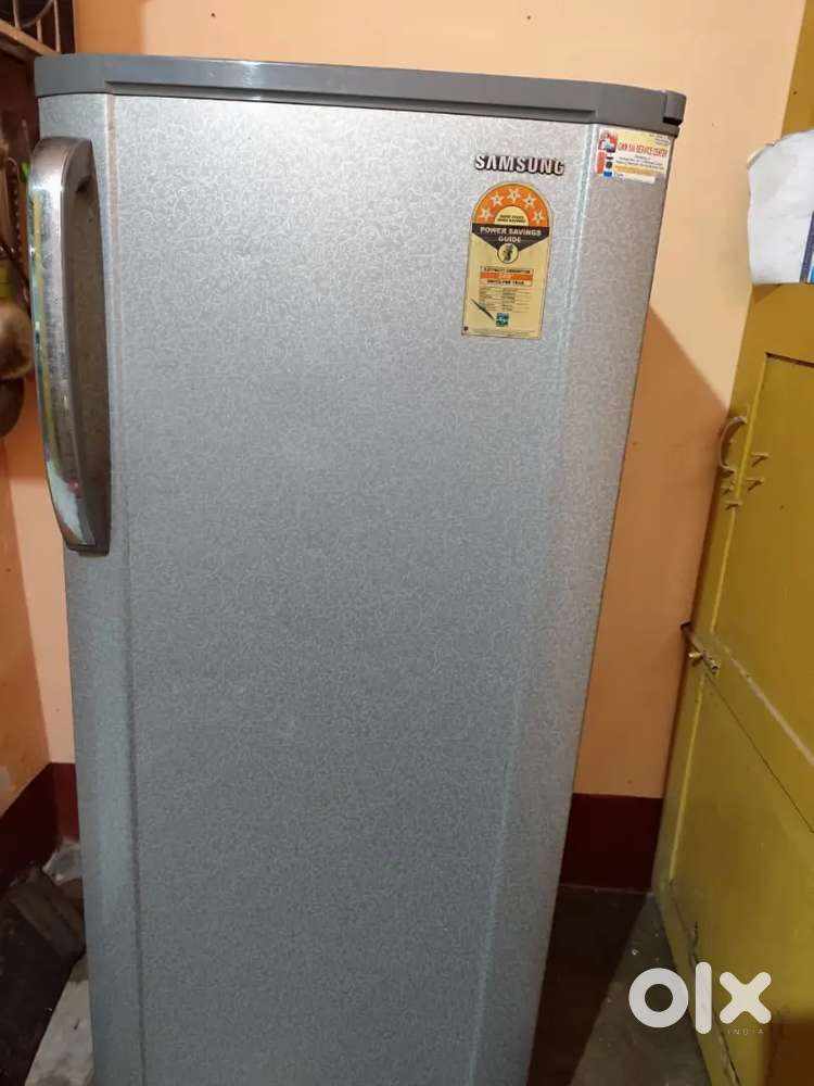 Refridgerator