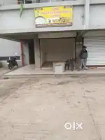 रोड टच दुकान विकणे आहे