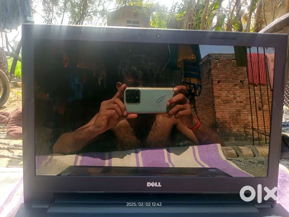 DELL15 i3pro 4gbram500gbmemorieswith chargers