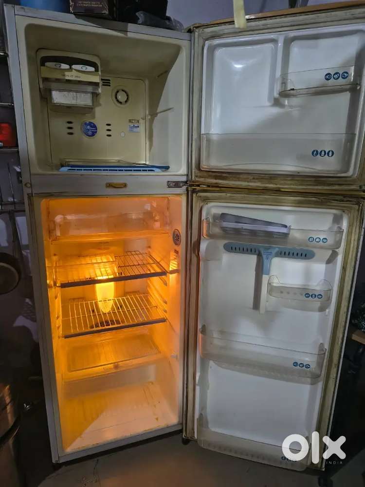 LG DOUBLE DOOR FRIDGE