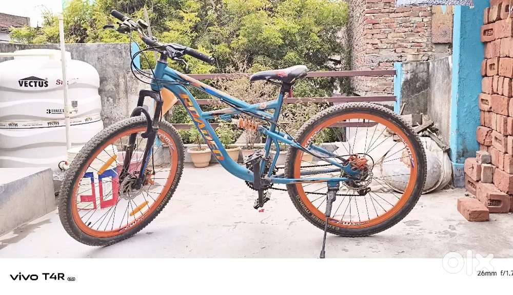 Roaded gear cycle