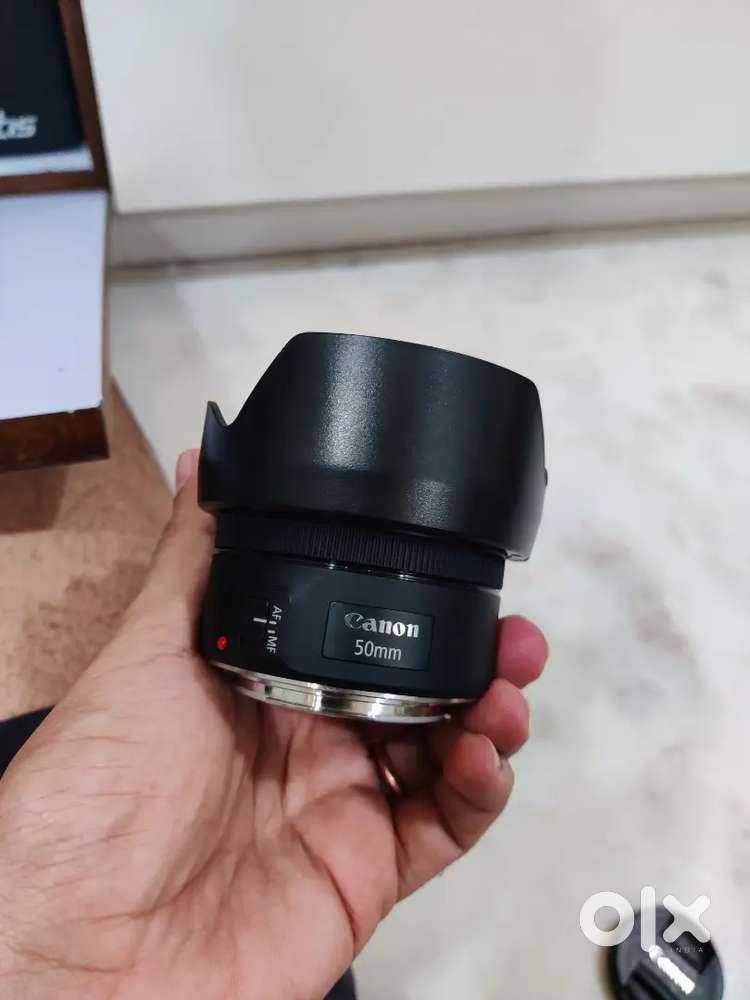 Canon 50mm lens for DSLR camera