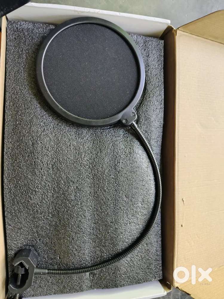 Fifine Condenser Microphone T669 and Maono Streaming Mixer