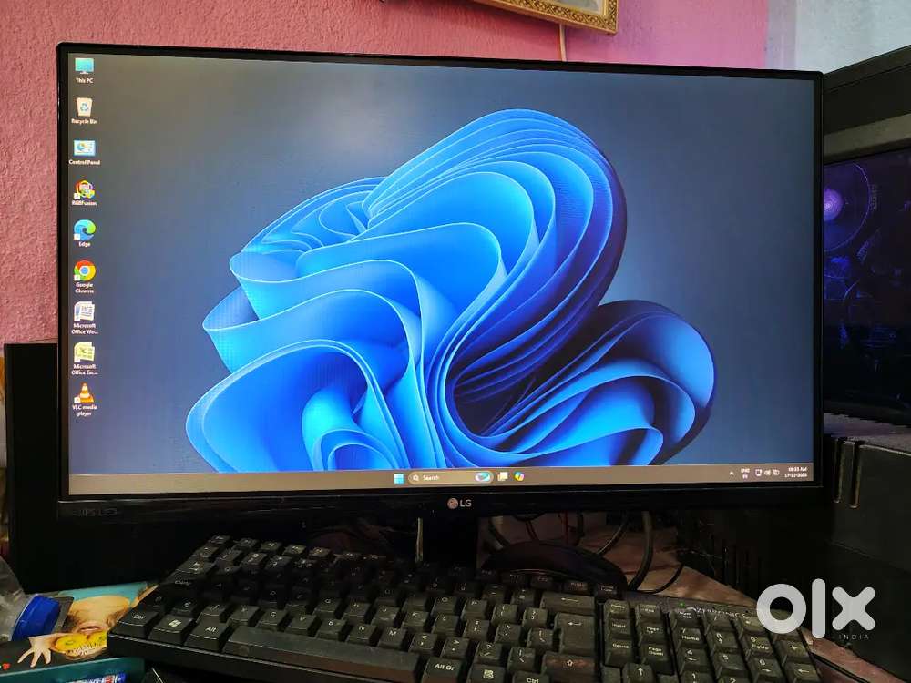 Computer full set is on sell