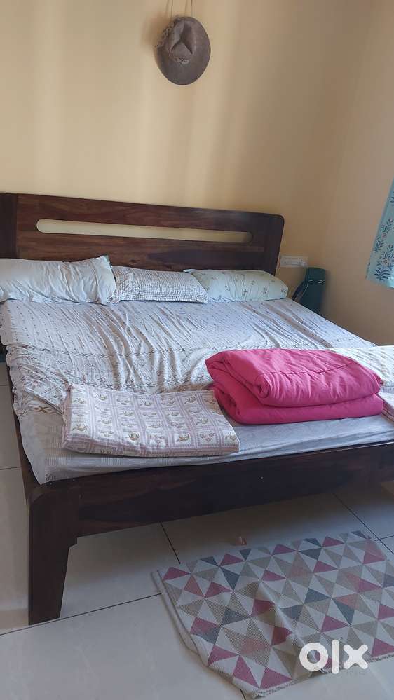 Original teak wood king size bed