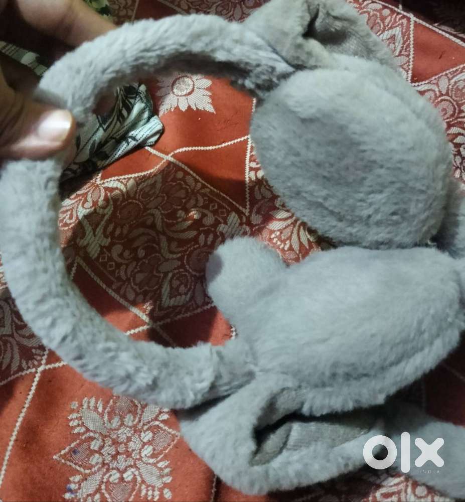 A cute bunny face plush toy that give extra cuteness to girls