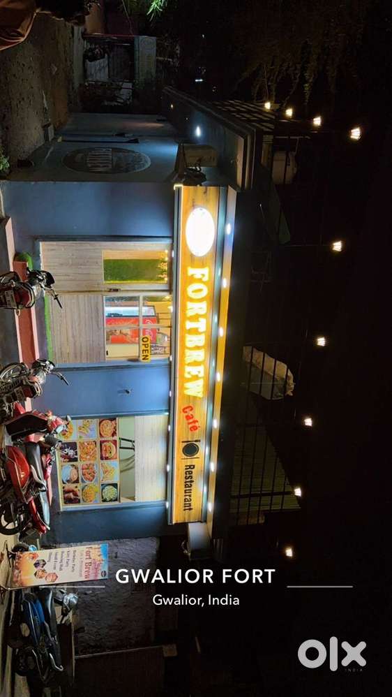 Cafe rent se dena h safari park ke bagal se urvai gate  pass fortbrew