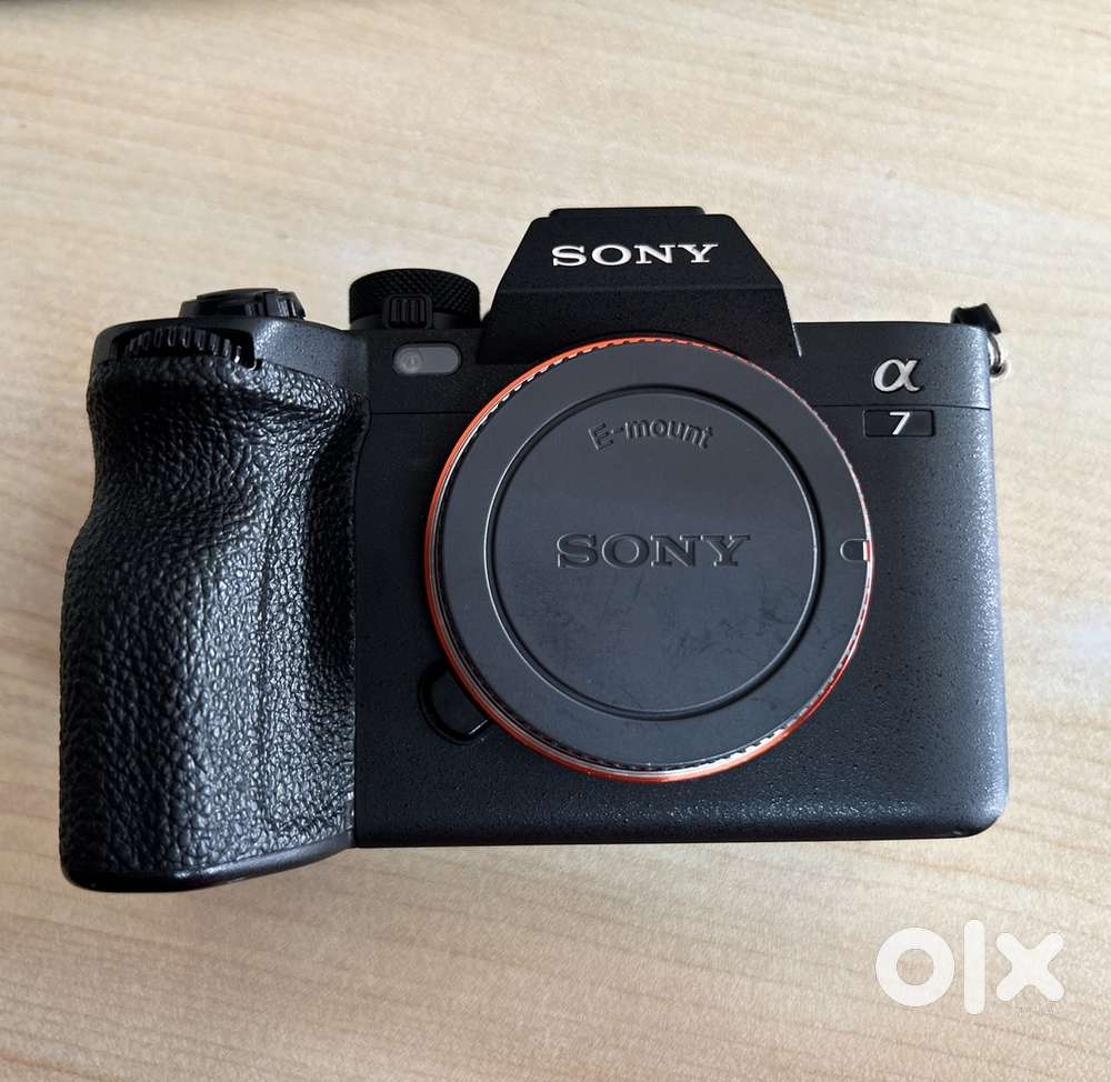 SONY ILCE-7M4