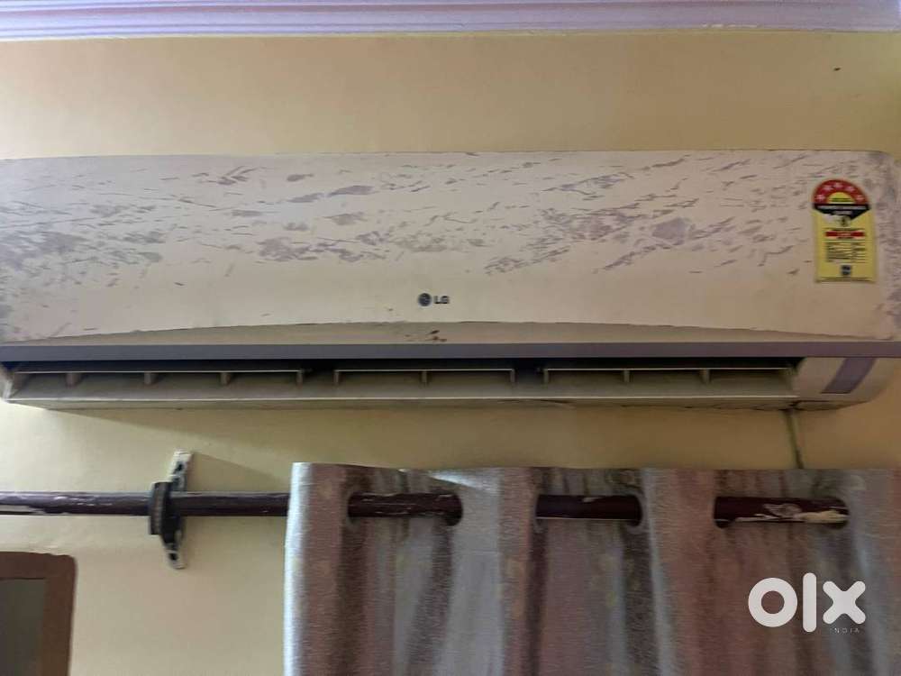 SPLIT 1.5 LG 5 Star AC