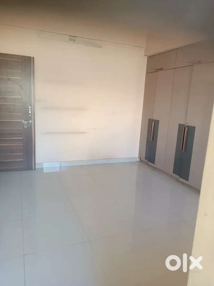 3 bhk g flor Rs 25,000 for family , office, service holder  pattia chk
