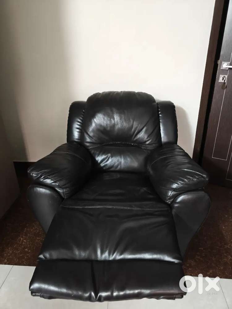 Recliner sofa