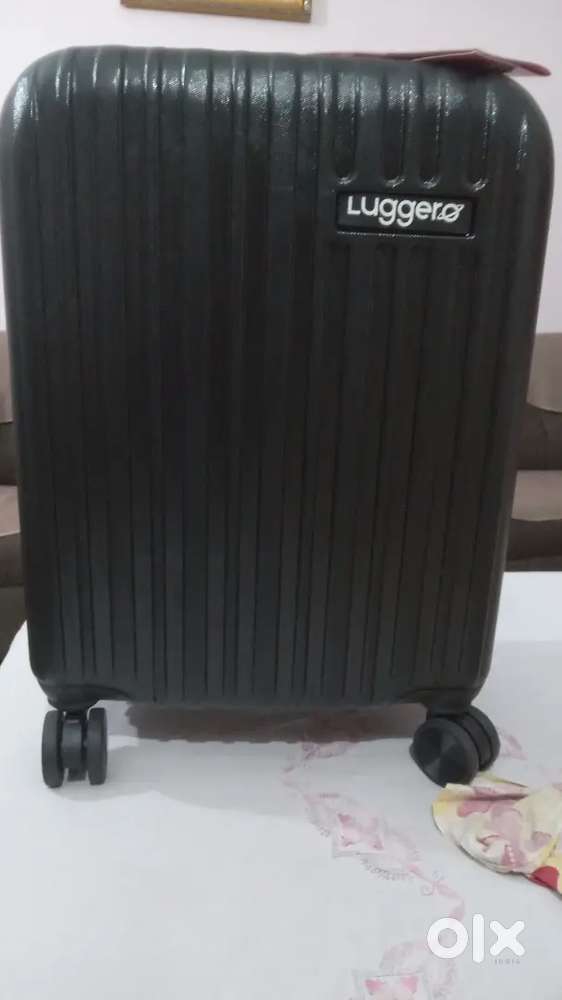 Trolley Bag in Medium Size.