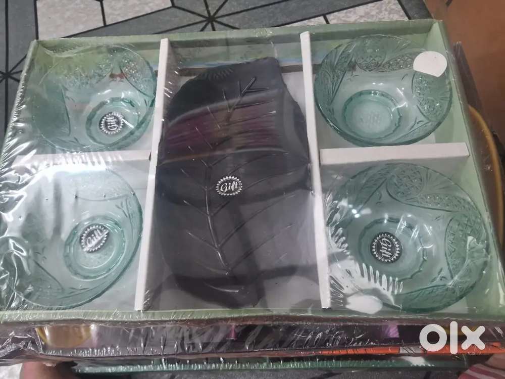 Crockery products and gift pack