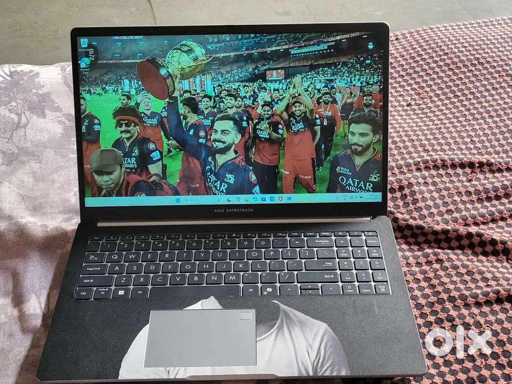 Asus expertbook p1