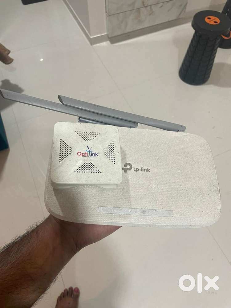 D link Three Antenna Wifi Router With Optic Fibre