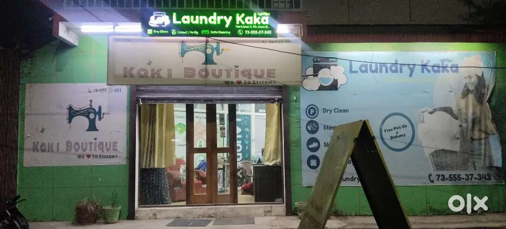 Delivery boy and storekeeper