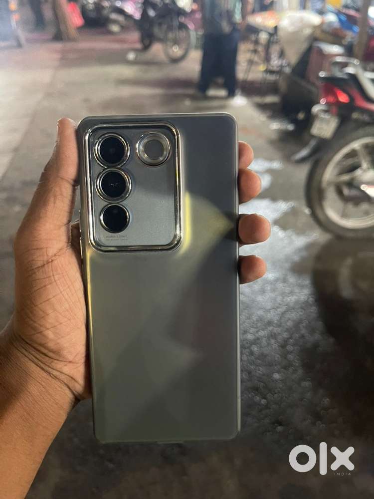 Vivo  v27 8/128