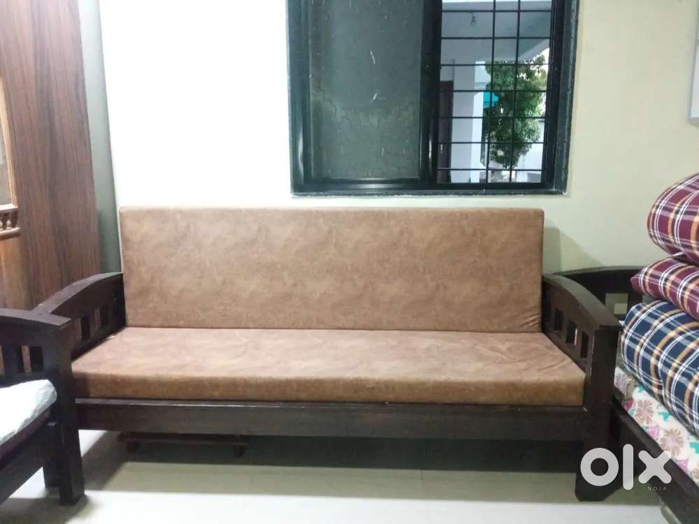 Sofa and beds.