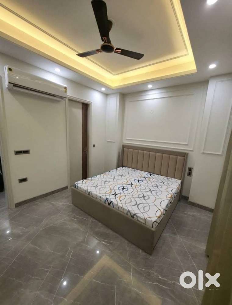 Fully Furnished PG For Boys and For Girls In Rent Near Saket Metro .