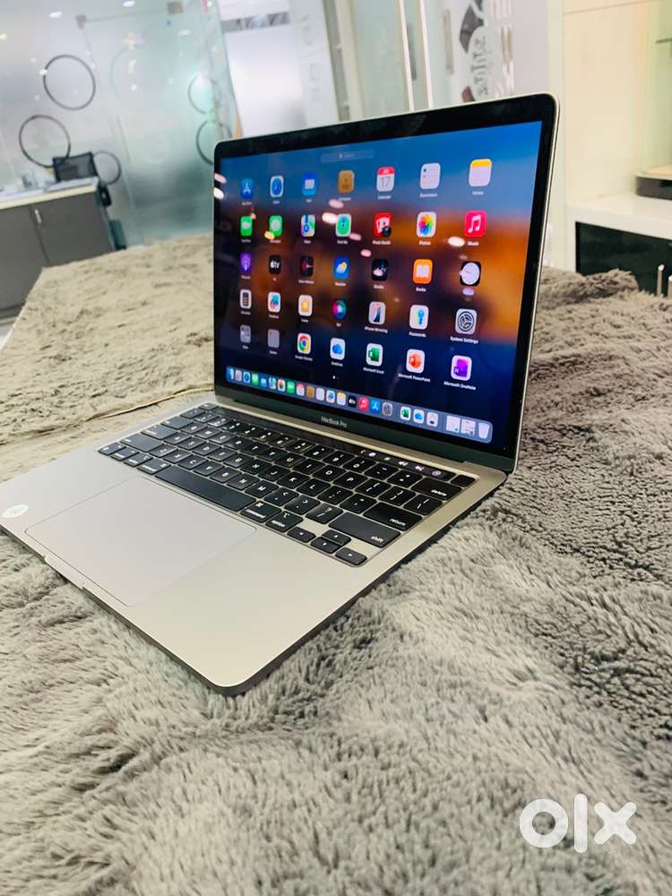 Apple MacBook Pro 13inch 2022 M2 Chip 8GB RAM 256GB A2338 WRNTY