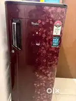 Fridge whirlpool five star good condition.