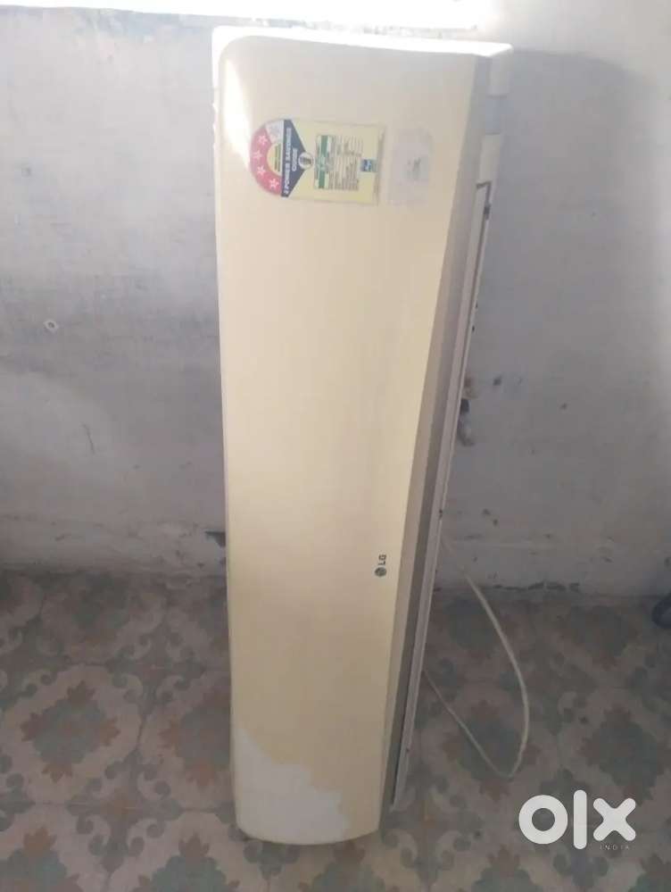 LG make 4 star split AC unit sell.