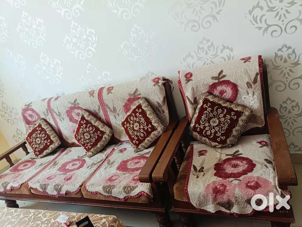 Sofa and table for selling
