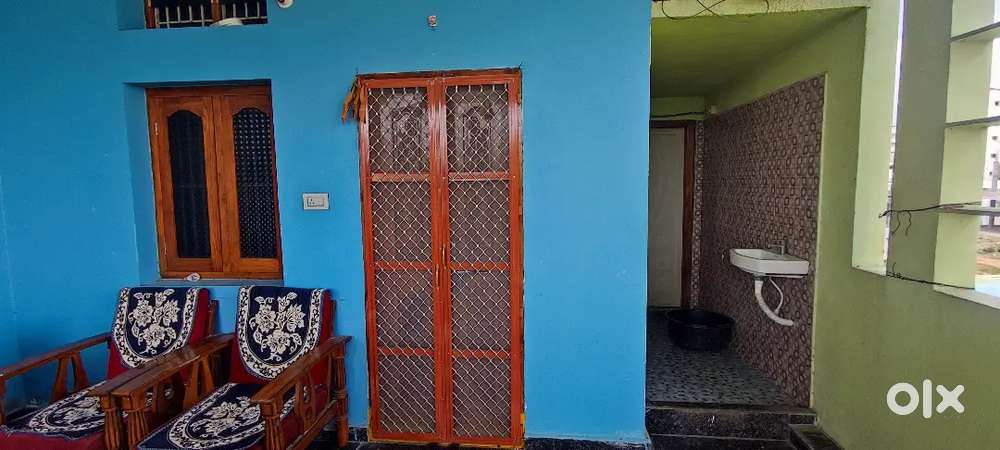 Rent of single room for family