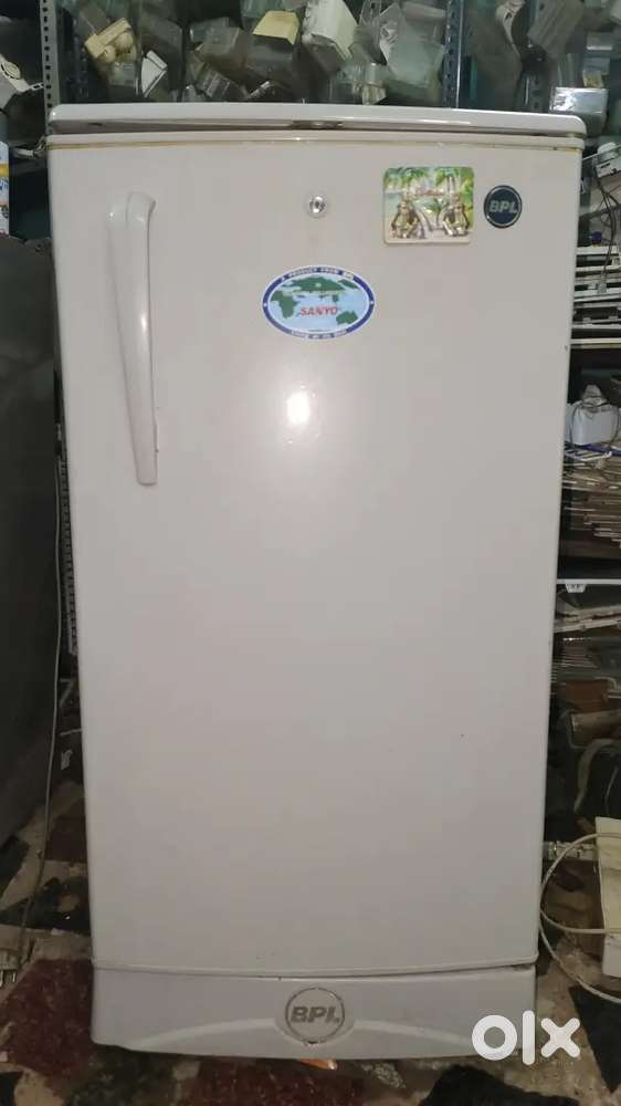 Very good condition single door 180L fridge
