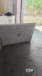 (HP Intel core i5, screen 14 inch, 7th janresion, battery 70%,R 8/256)