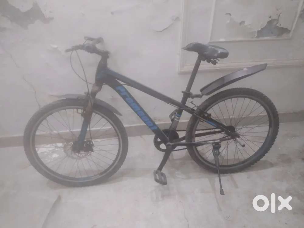 Bhai cycles java ok bass side wala padel khrab hoya bass baki java ok