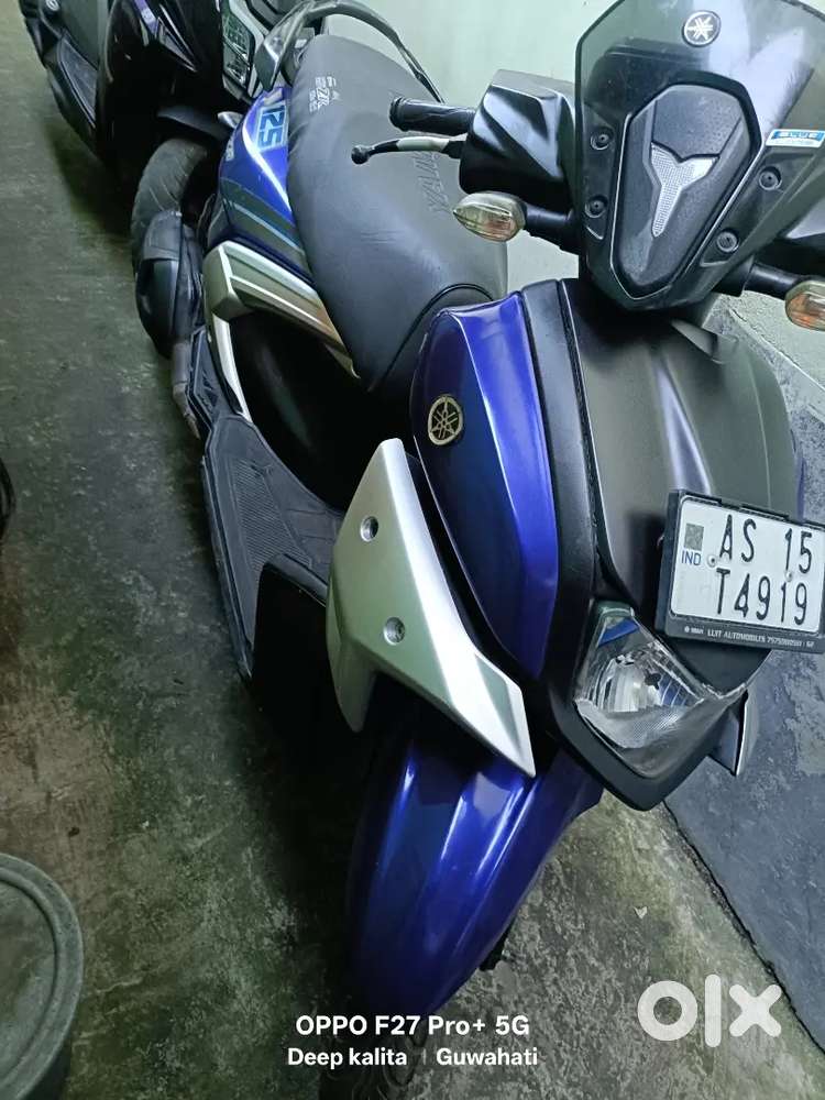 Sell very good condition Reyzr bs6