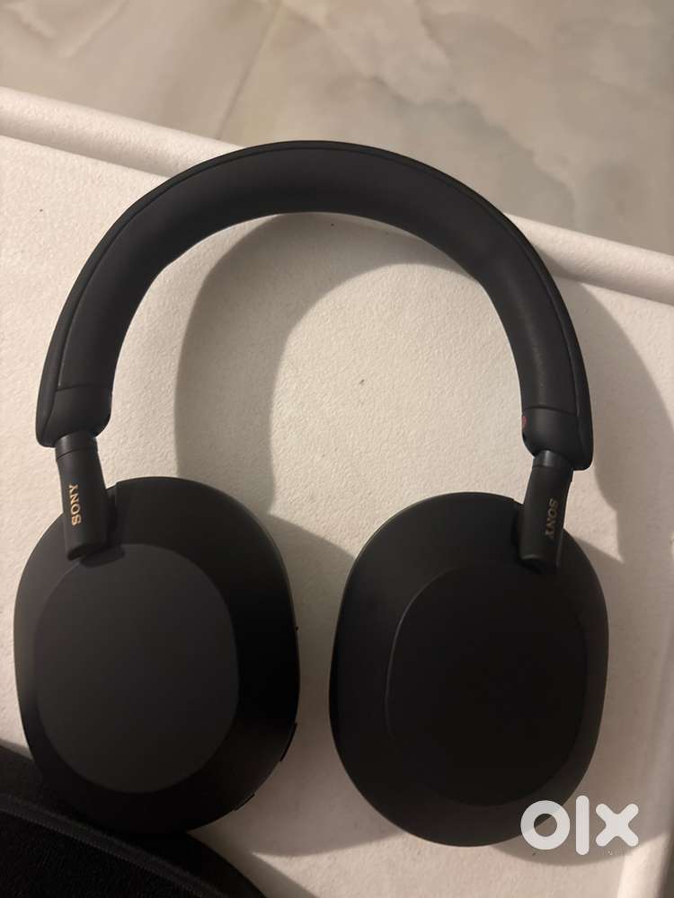 Sony WH-1000XM5 -black