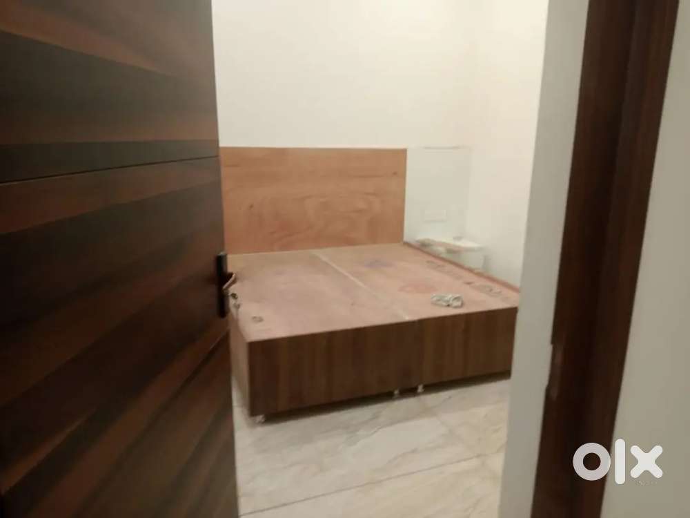 5 Marlas 67 lac 4bhk kothi near Curo PVR cinema