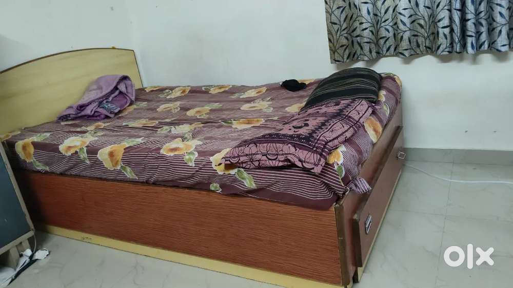 4x6 ft Wooden Bed for Sale