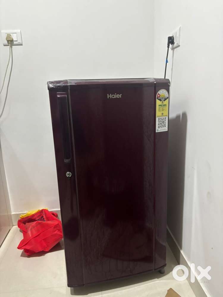 Single door (165L) fridge barely used