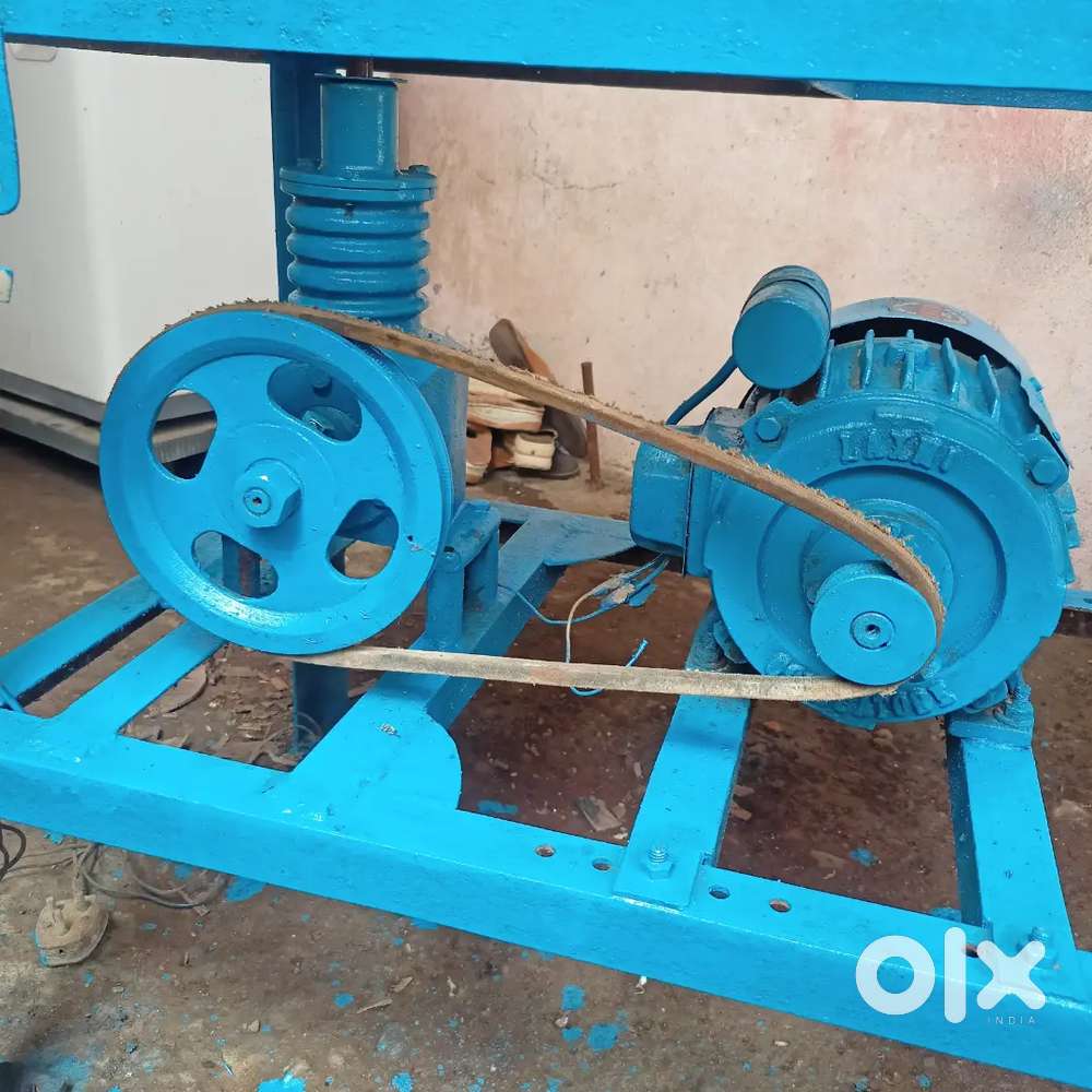 Boat Cutting Machine Rate 25000