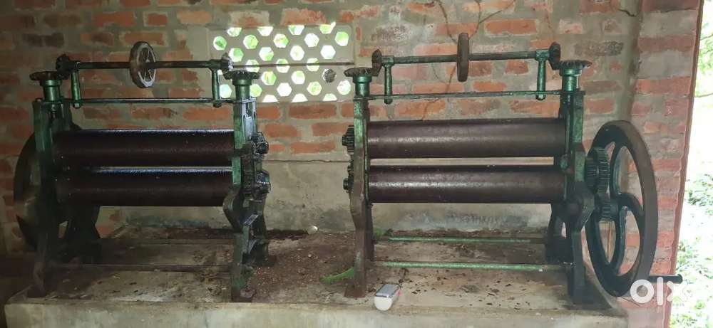 2 RUBBER MECHINES for sale in good condition.