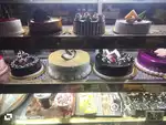 Cake display counter