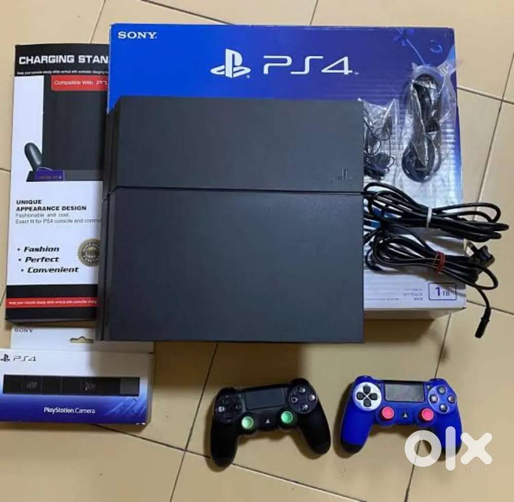 Playstation 4 slim as good as new